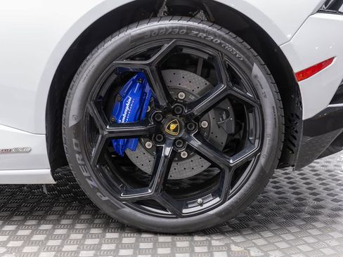 Used 2020 Lamborghini Huracan EVO AWD/4WD image 46
