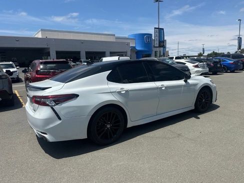 Used 2023 Toyota Camry XSE FWD image 3
