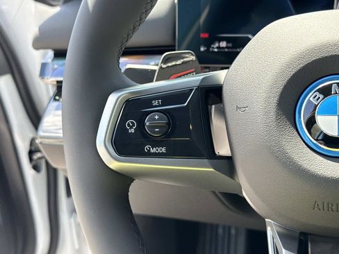 New 2026 BMW 550e xDrive w/ Premium Package AWD/4WD image 22