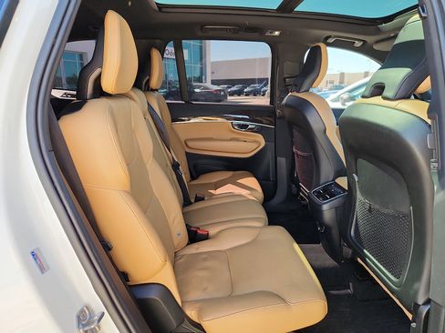 Used 2019 Volvo XC90 T6 Momentum image 13