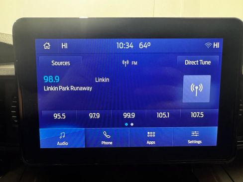 Used 2023 Ford Explorer XLT AWD/4WD image 5