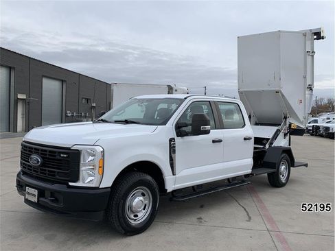 Used 2023 Ford F250 XL image 5