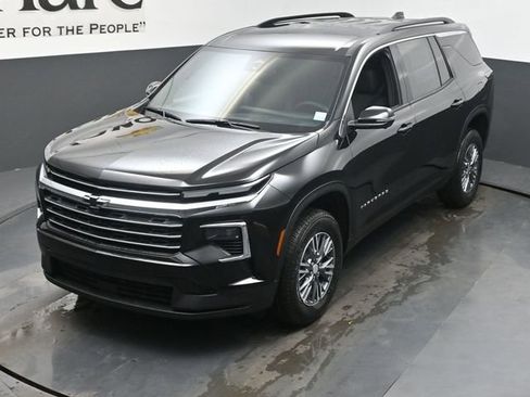 New 2026 Chevrolet Traverse LT w/ Driver Confidence Package FWD image 24