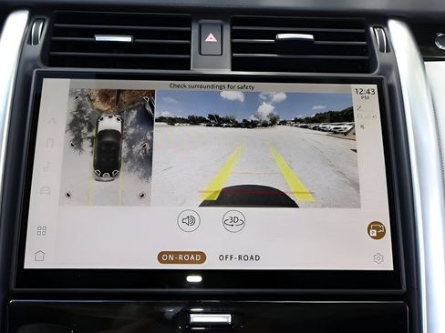New 2025 Land Rover Discovery S AWD/4WD image 21