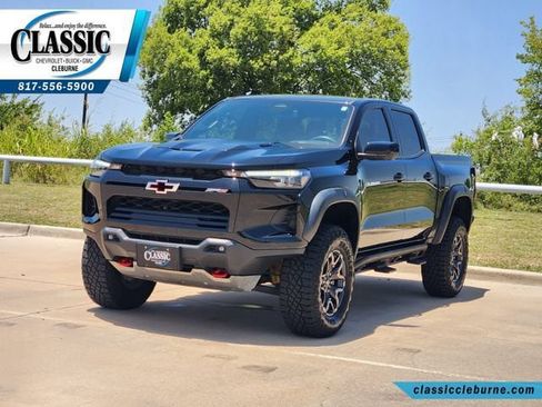 Used 2025 Chevrolet Colorado ZR2 w/ Technology Package AWD/4WD image 6