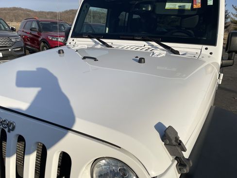 Used 2017 Jeep Wrangler Unlimited Sport w/ Quick Order Package 24S image 11