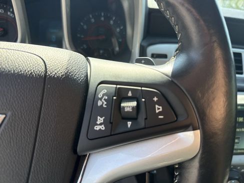 Used 2015 Chevrolet Camaro LT RWD image 21