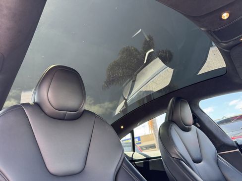 Used 2020 Tesla Model S AWD image 15