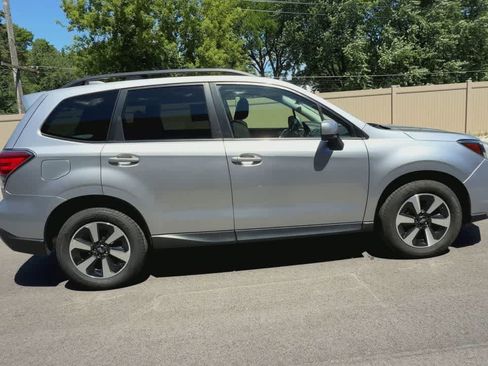 Used 2018 Subaru Forester 2.5i Premium AWD/4WD image 9
