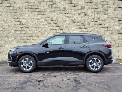 New 2026 Chevrolet Blazer LT w/ Convenience Package AWD/4WD image 2