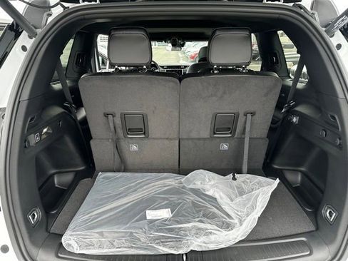 New 2025 Jeep Grand Cherokee L Altitude image 31