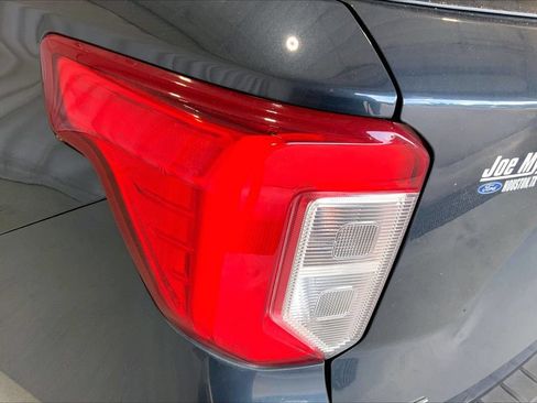 Used 2024 Ford Explorer XLT RWD image 13
