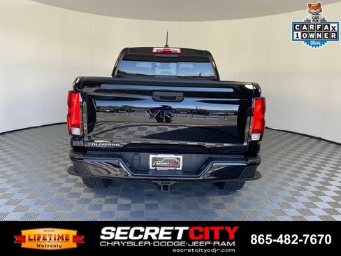 Used 2024 Chevrolet Colorado Trail Boss w/ Advanced Trailering Package AWD/4WD image 6