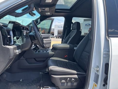 Used 2025 GMC Sierra 2500 AT4X w/ AT4X AEV Edition AWD/4WD image 9