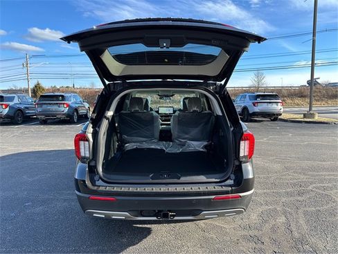 New 2026 Ford Explorer Active w/ Active Comfort Package image 11