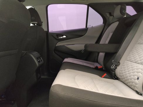 Used 2020 Chevrolet Equinox LS image 18