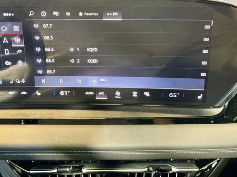 New 2025 Audi Q6 e-tron Premium image 13