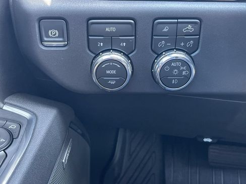 New 2026 GMC Sierra 1500 Elevation w/ Elevation Premium Package AWD/4WD image 18