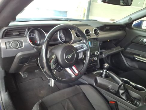 Used 2020 Ford Mustang GT RWD image 6