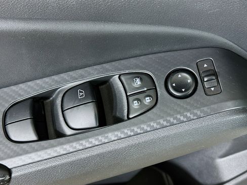 Used 2024 Nissan Altima 2.5 SV image 15