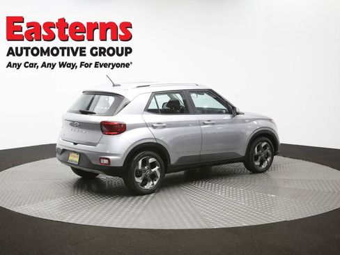 Used 2023 Hyundai Venue SEL image 43