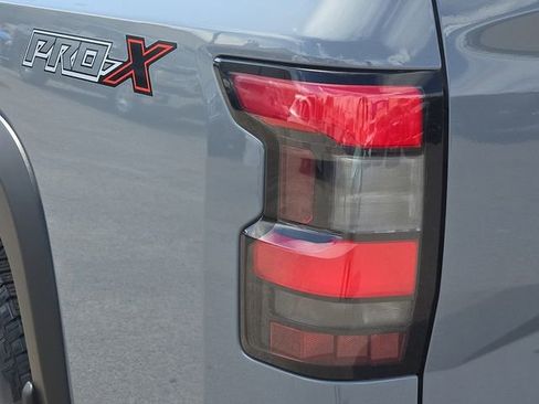 Used 2024 Nissan Frontier Pro-X image 10