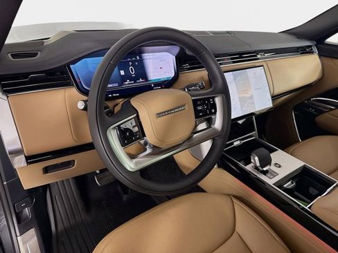 New 2026 Land Rover Range Rover SE image 9