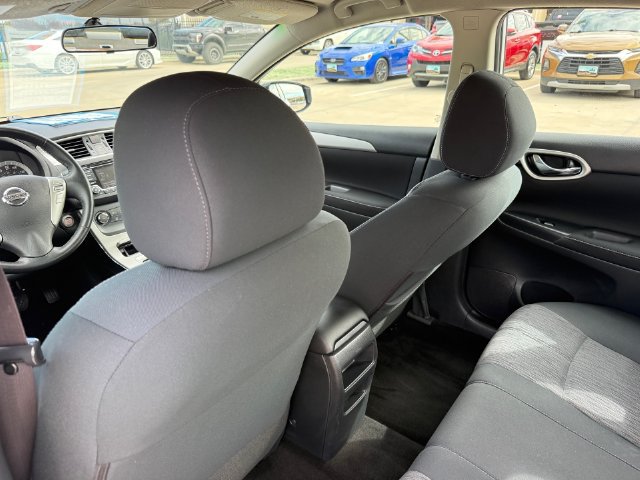 Used 2015 Nissan Sentra SV FWD image 27