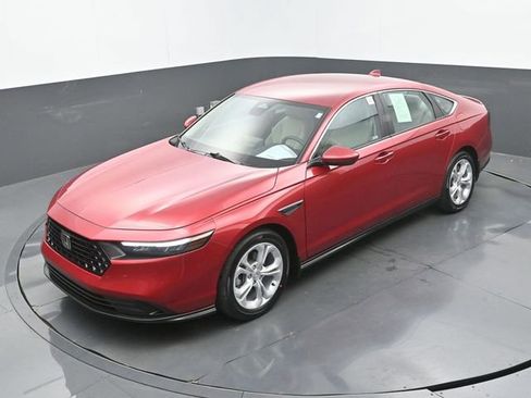Used 2024 Honda Accord LX image 31