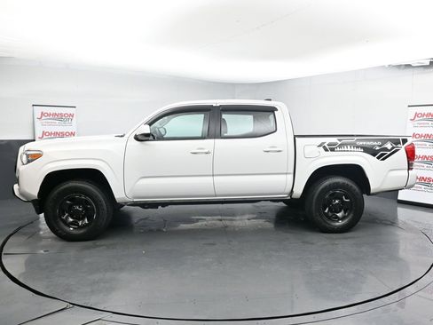 Used 2016 Toyota Tacoma SR image 5