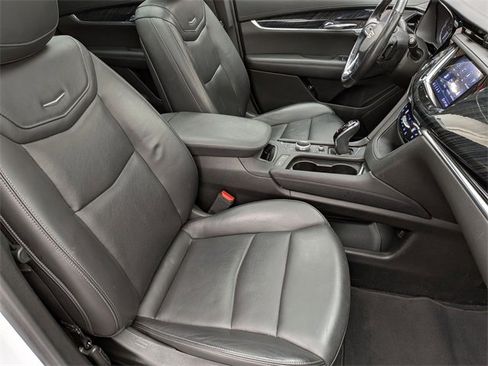 Certified 2023 Cadillac XT6 Premium Luxury image 26