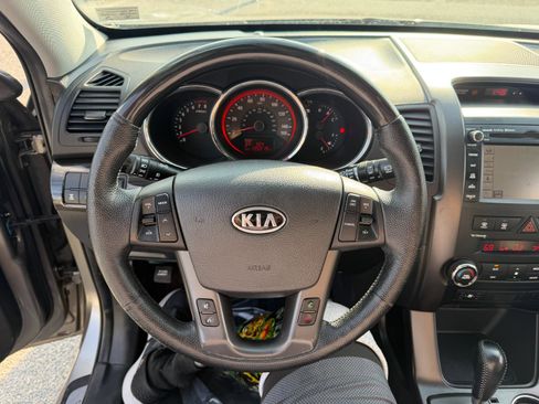 Used 2013 Kia Sorento SX w/ SX Premium Pkg image 15