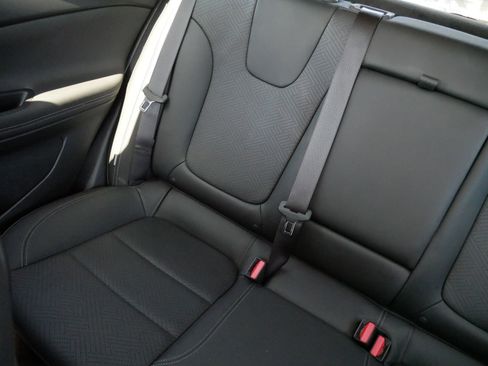 Used 2023 Buick Encore GX Essence w/ Experience Buick Package image 12