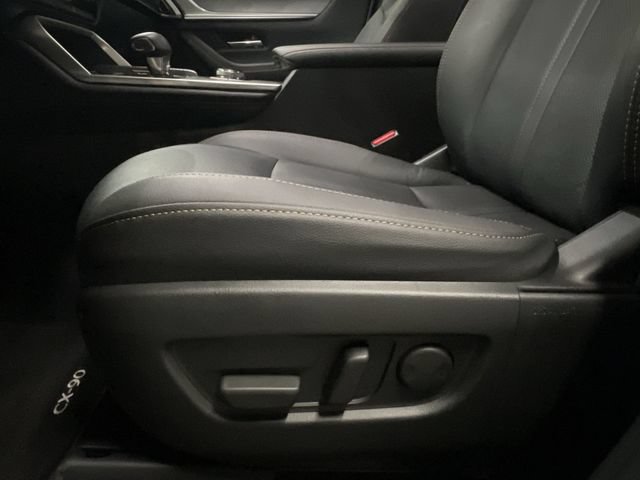 Used 2024 MAZDA CX-90 Plug-In Hybrid w/ Preferred AWD/4WD image 18