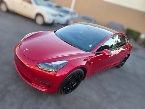 Used 2022 Tesla Model 3 Long Range AWD/4WD image 3