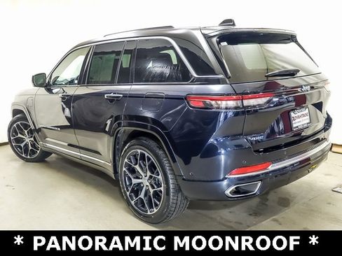 Used 2023 Jeep Grand Cherokee Summit image 5