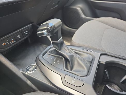 Used 2025 Kia K4 FWD image 19