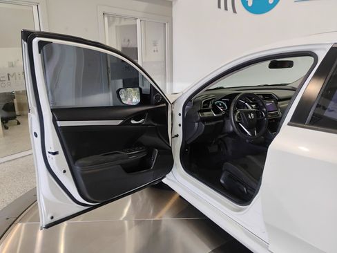 Used 2017 Honda Civic EX image 32