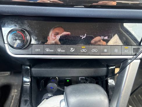 Used 2022 Kia Seltos Nightfall Edition AWD/4WD image 18