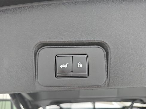 Certified 2025 Nissan Rogue SV FWD image 13