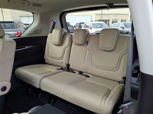 Used 2026 INFINITI QX80 Pure w/ Cargo Package image 12