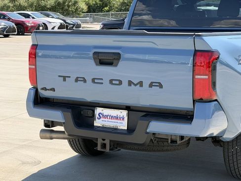 Used 2026 Toyota Tacoma SR5 AWD/4WD image 6