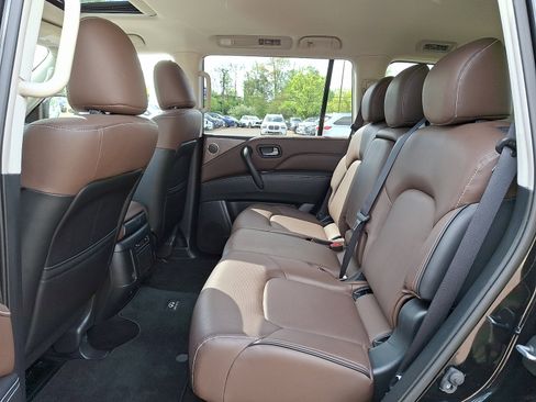 Certified 2024 INFINITI QX80 Premium Select w/ Cargo Package AWD/4WD image 11