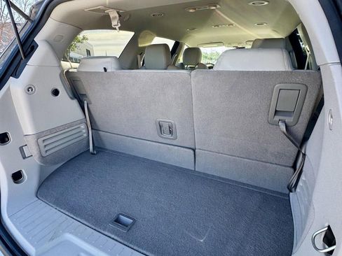 Used 2017 Buick Enclave Leather FWD image 9