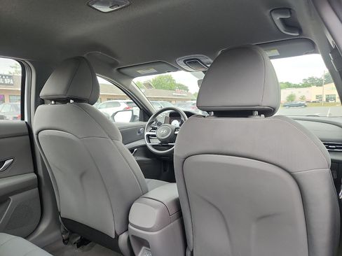 Certified 2024 Hyundai Elantra SEL FWD image 28