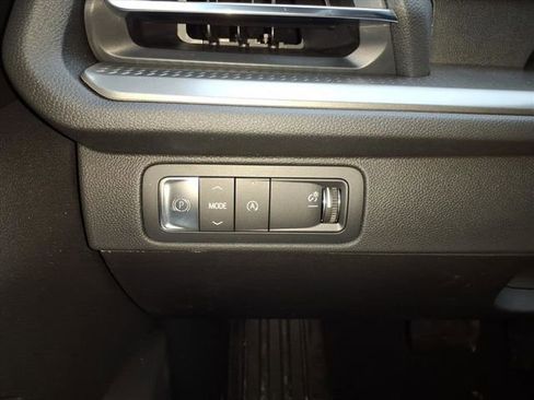 New 2026 Chevrolet Traverse LT image 12