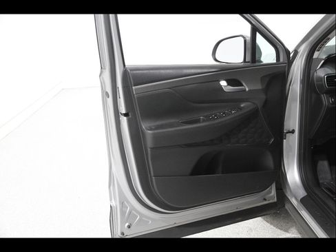 Used 2020 Hyundai Santa Fe SE AWD/4WD image 4
