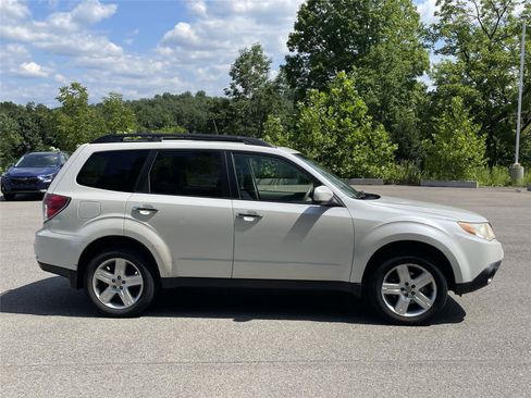 Used 2010 Subaru Forester 2.5X Premium w/ Popular Equipment Group 1A AWD/4WD image 4
