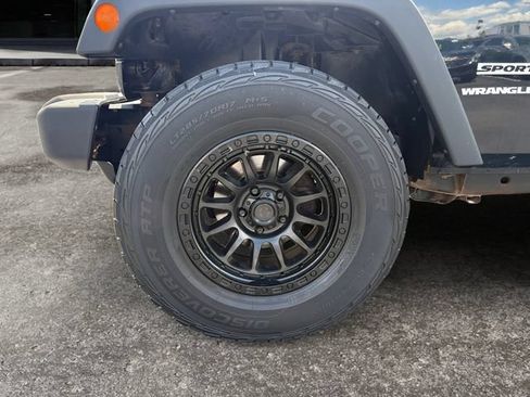 Used 2012 Jeep Wrangler Sport AWD/4WD image 14