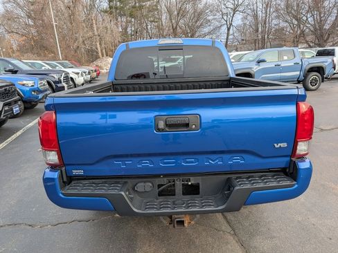 Certified 2017 Toyota Tacoma TRD Sport w/ Tow Package (A/T) image 6